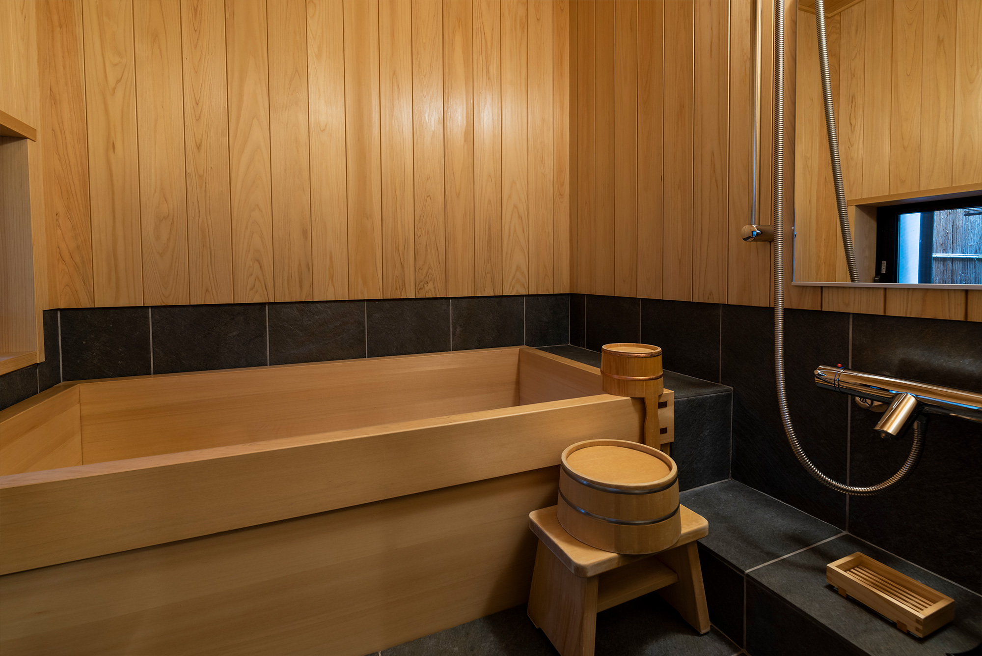 壬生どうだん・檜風呂